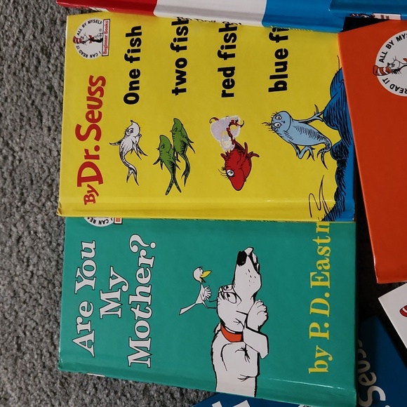 12 Dr Seuss hard back books - Picture 5 of 9